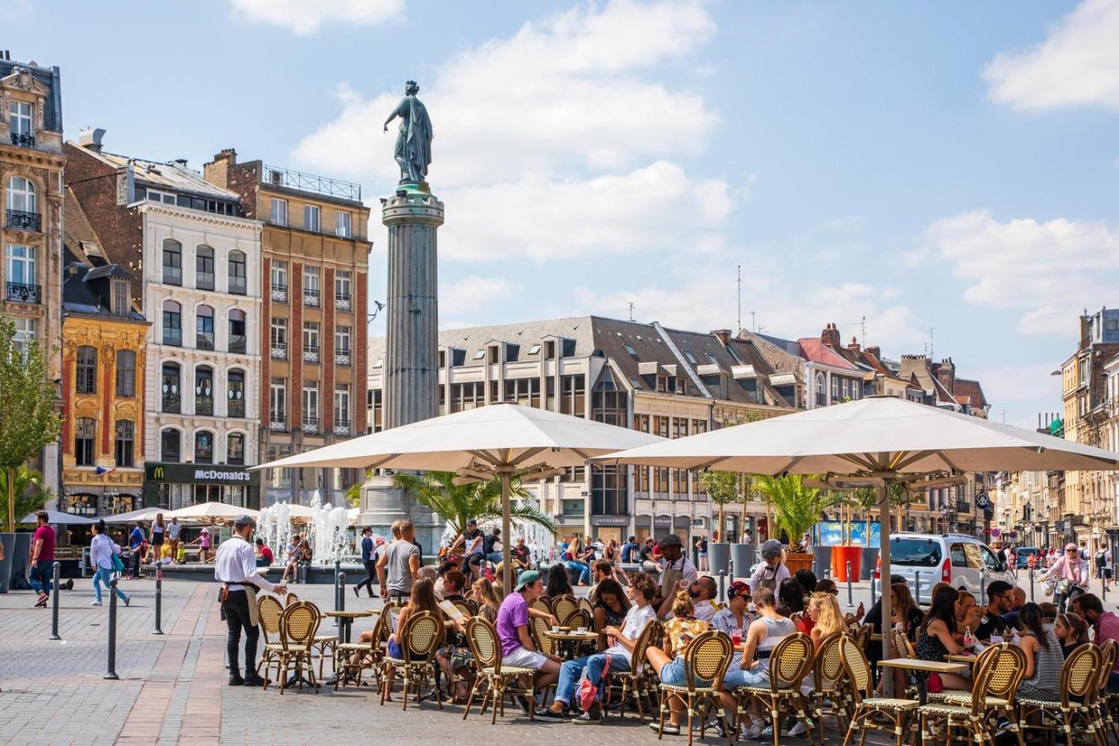 2-Bedroom Flat + Private Car Park. Lille Exterior photo