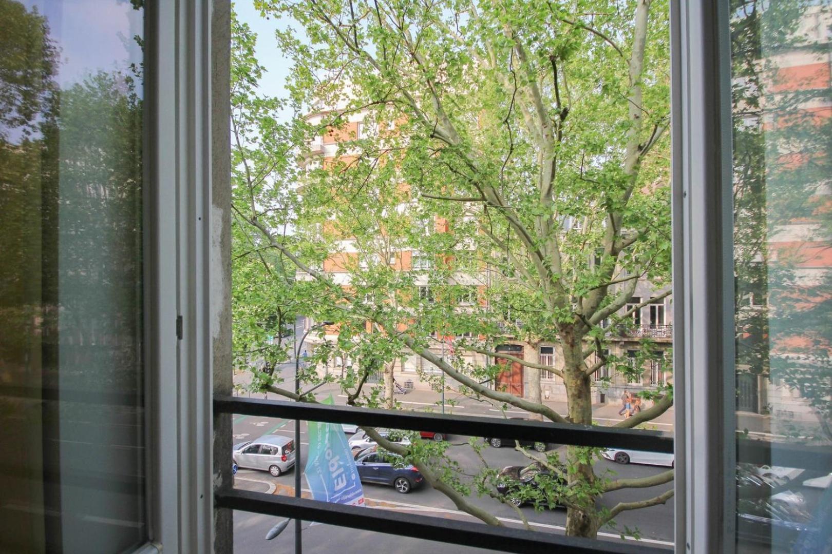 2-Bedroom Flat + Private Car Park. Lille Exterior photo